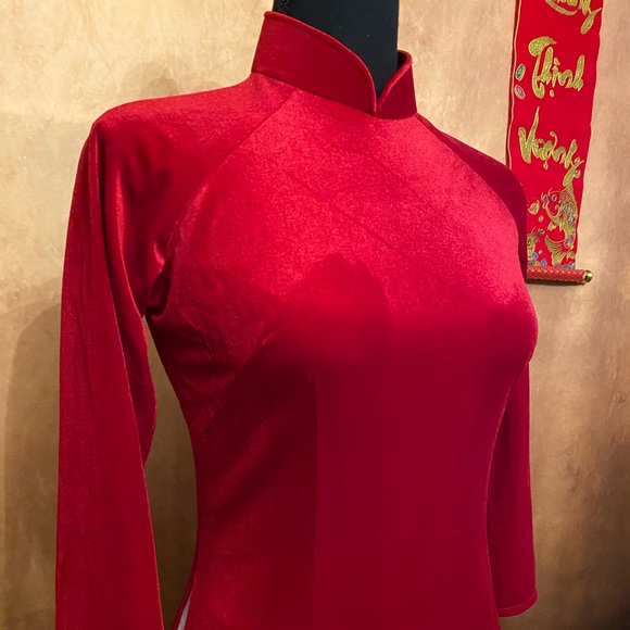 Red Velvet Ao Dai - traditional style - Picture 2 of 3